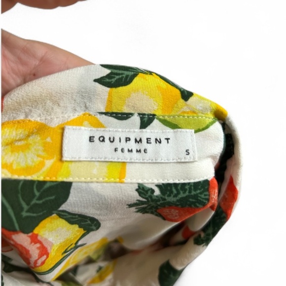 Equipment Femme Size Small Silk Blouse Button Up And Tie Front - Picture 7 of 10